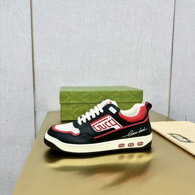 G*u*i casual shoes